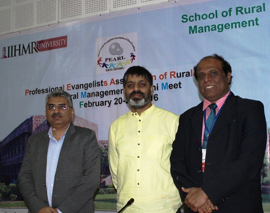 LtoR%20-%20Dr_%20Rajesh%20Khanna,%20Mr_%20Prabhat%20Kumar,%20Dr_%20Goutam%20Sadhu%20at%20School%20of%20Rural%20Management,%20IIHMR%20Uni_.jpg