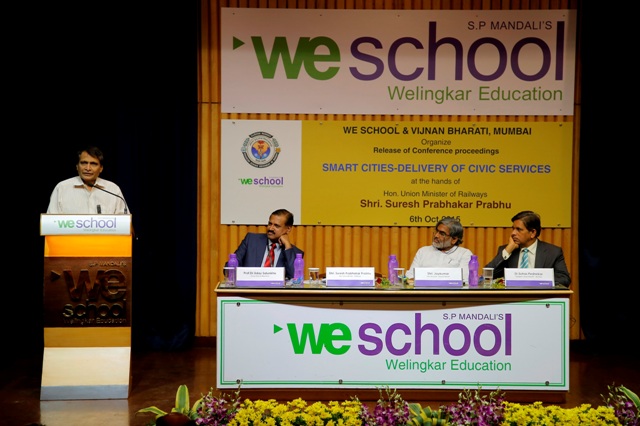 1_%20Shri%20_Suresh%20Prabhu,%20Hon_Union%20Minister%20for%20Railways%20%20with%20Prof%20Dr%20Uday%20Salunkhe,Shri%20Jayakumar%20and%20Prof%20Dr%20Suhas%20Pednekar.jpg