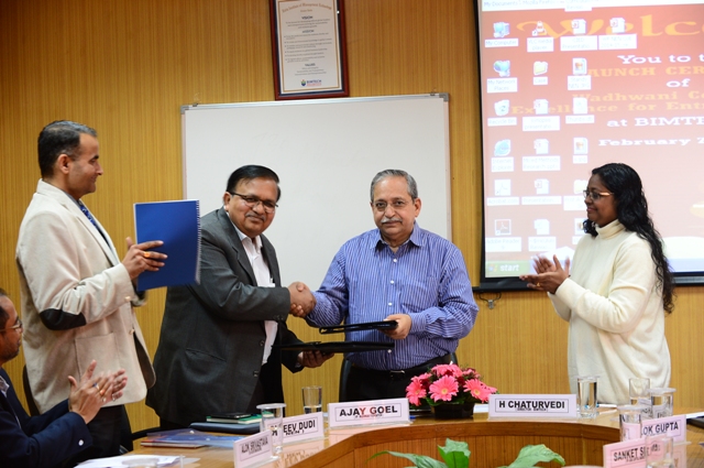 Ajay%20Goel%20VP%20Wadhwani%20Foundation_2nd%20fm%20L%20&%20BIMTECH%20Director%20Dr%20H%20Chaturvedi_2nd%20fm%20R_at%20at%20BIMTECH%20campus.JPG