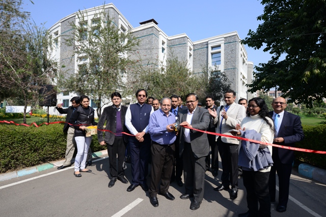 Mr%20Ajay%20Goel%20Vice%20President%20Wadhwani%20Foundation%20and%20BIMTECH%20Director%20Dr%20Harivansh%20Chaturvedi%20at%20the%20opening%20of%20Udyami%20Entrepreneurship%20Fair%20at%20the%20BIMTECH%20campus%20in%20Greater%20NOIDA.JPG