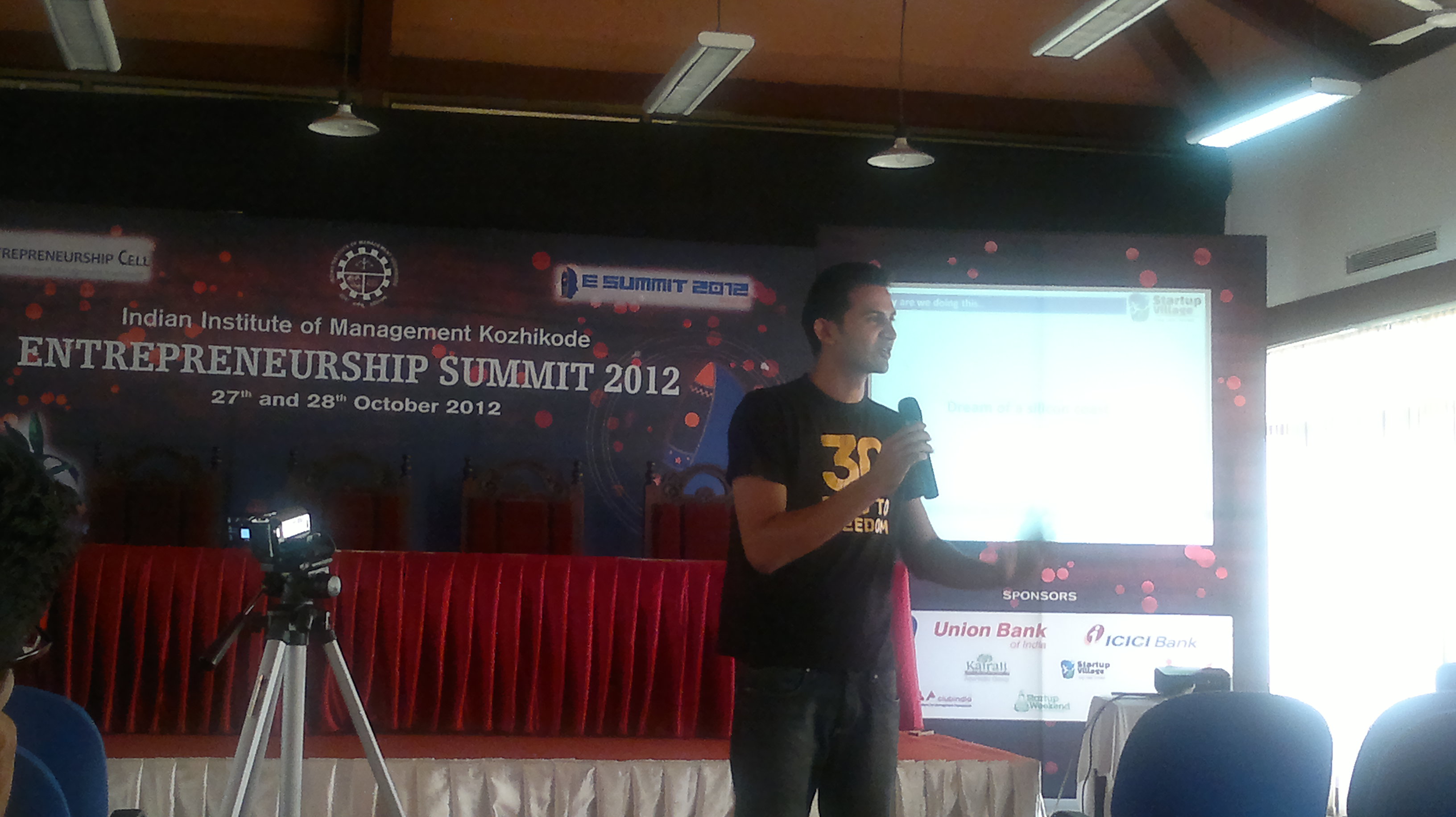 Mr_%20Sijo%20Kuruvilla%20George,%20Founder,%20Start-Up%20Village%20addresses%20the%20audience.jpg